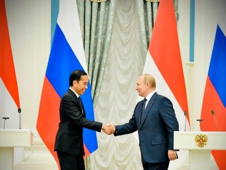 Tawaran Nuklir Putin? Pengamat UGM Fahmy Radhi: Layak Diterima Indonesia